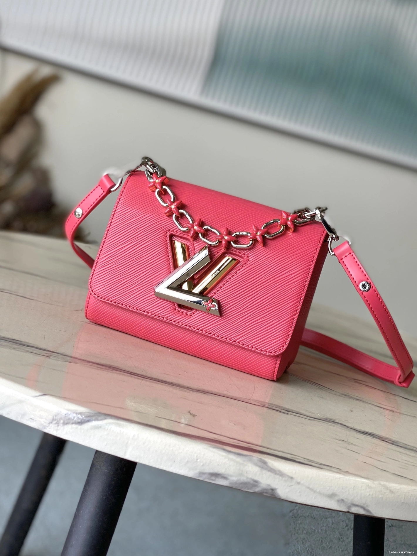 FS CHEAP TWIST VUITTON LOUIS PM-19*15*9CM 0721